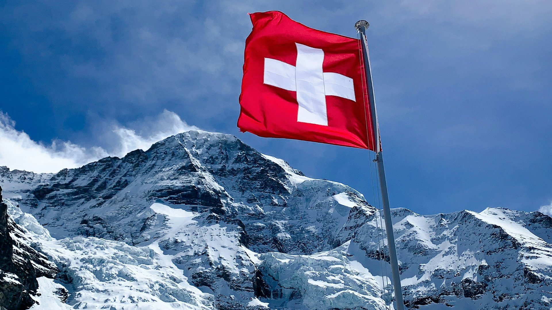 Swiss Alps Summer Hiking: Top 7 Trails for First-Timers